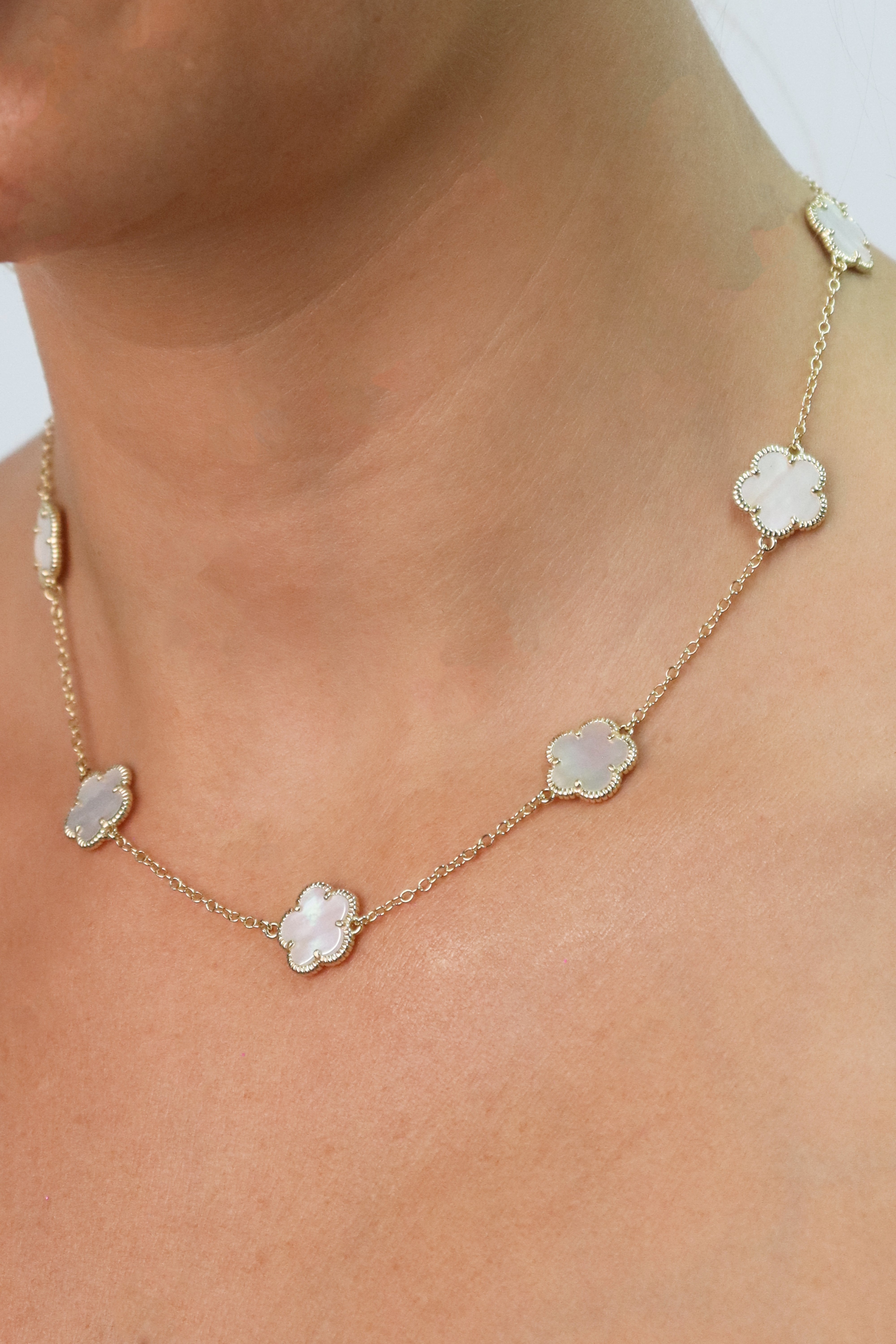 7 Mother Of Pearl Flowers Gold Necklace Accessory Rene Ruiz Collection