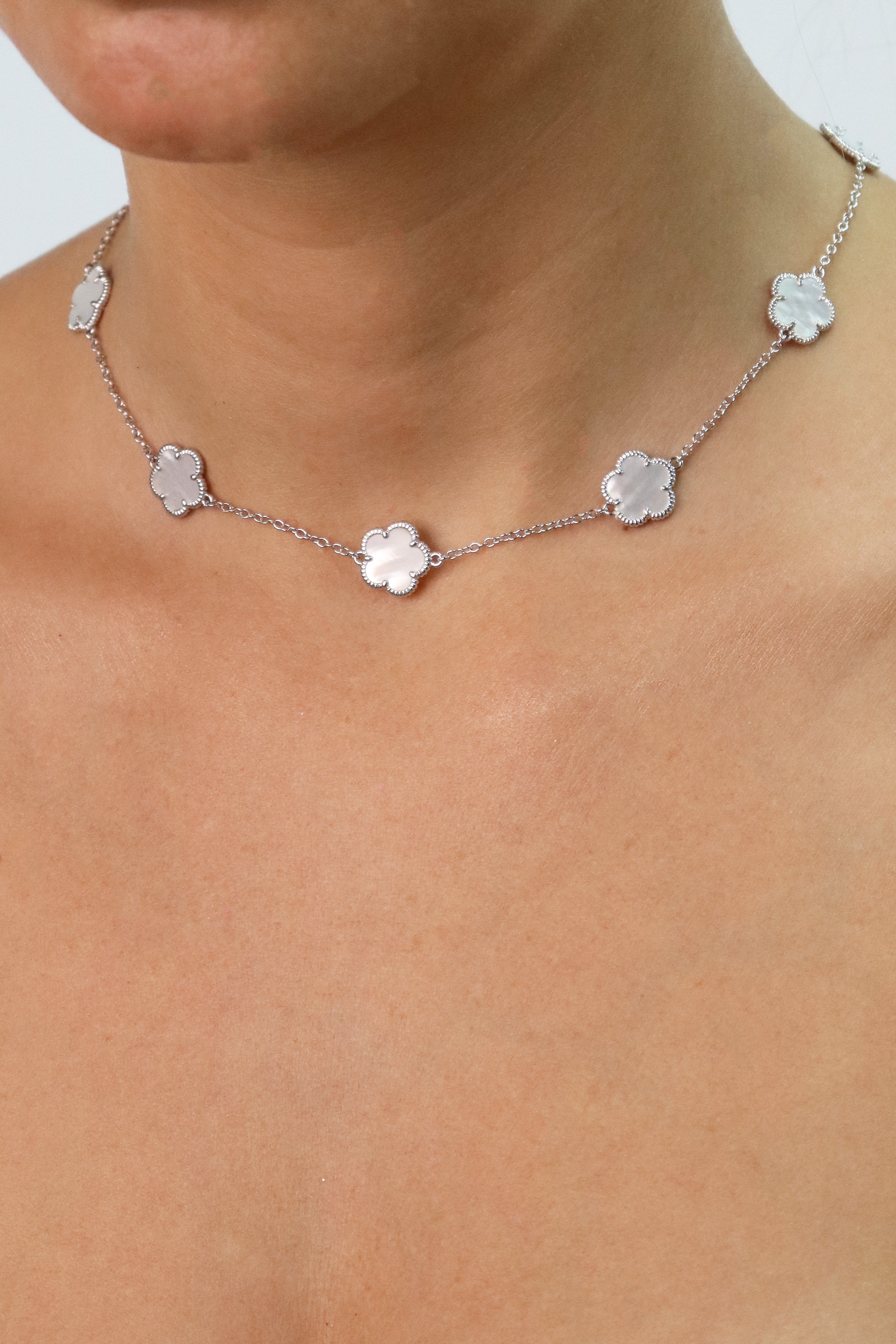 7 Mother Of Pearl Flowers Silver Necklace Accessory Rene Ruiz Collection