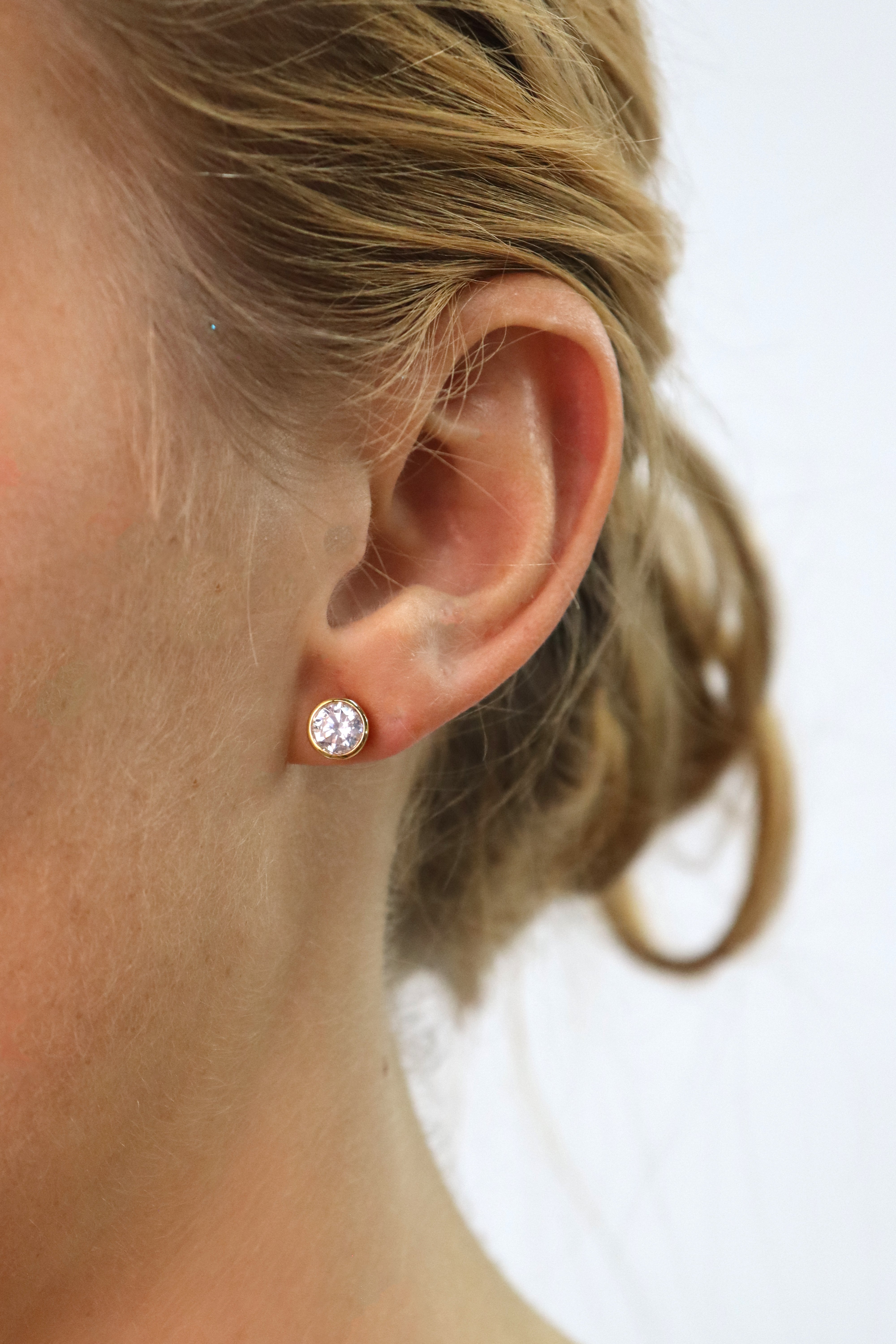 Round Clear Crystal Gold Stud Earrings  